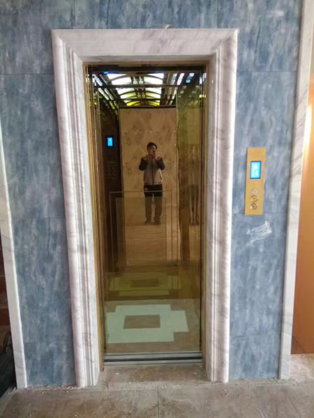 襄穎園別墅電梯安裝現(xiàn)場2 襄穎園別墅電梯安裝現(xiàn)場2